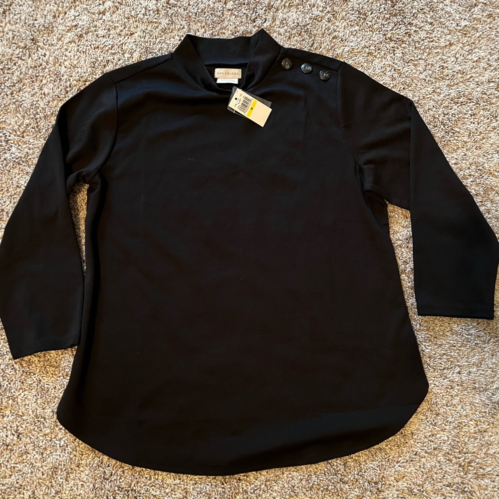 Woman’s Medium Van Heusen top.